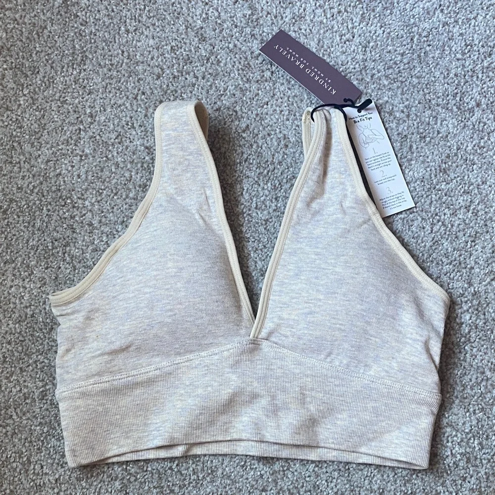 NWT Kindred Bravely Cream V-Neck Nursing and Maternity Bralette - Picture 4 of 9